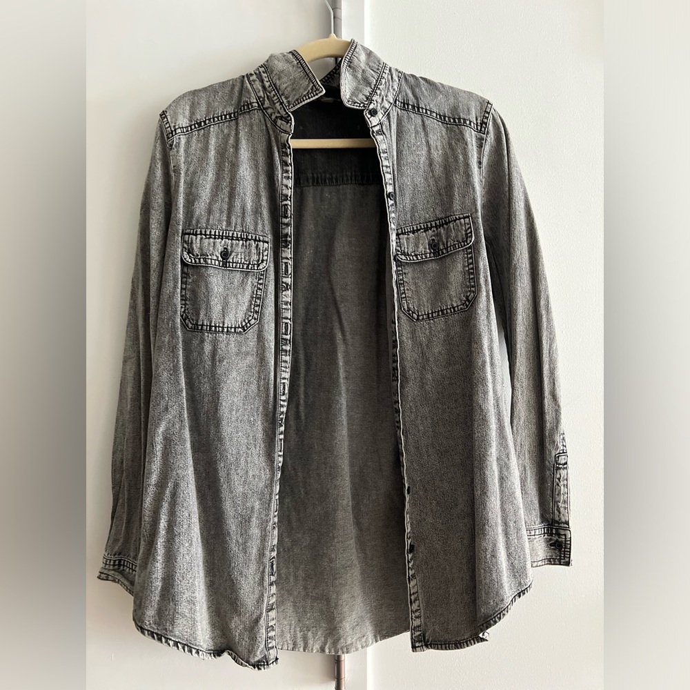 Rubbish Gray Denim-Like Top Size M